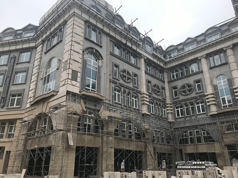 eps裝飾線條安裝現(xiàn)場